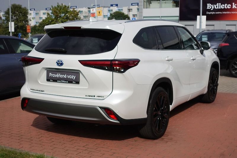 Toyota Highlander 2,5HSD Executive + Skyview (Pr - fotka 4 z 38