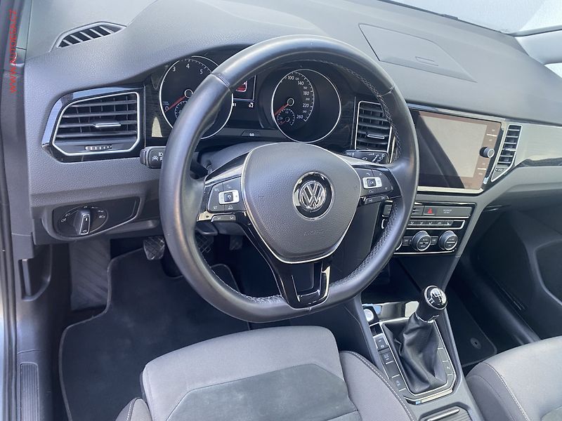 Volkswagen Golf Sportsvan (2018) 1.5 TSi, Highline, LED, TZ - fotka 12 z 18