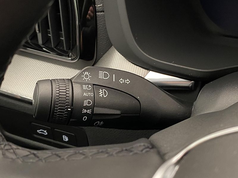 Volvo XC60 T8 AWD RECHARGE REZERVACE - fotka 22 z 65