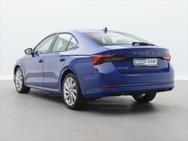 Škoda Octavia 1,4 TSI iV 150 kW DSG Ambition - fotka 5 z 31