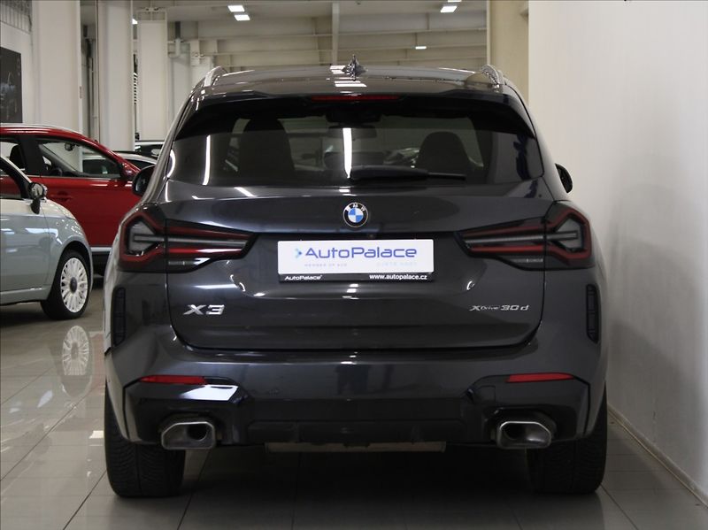 BMW X3 3,0 30xD M-Paket VÝPRODEJ! - fotka 4 z 34