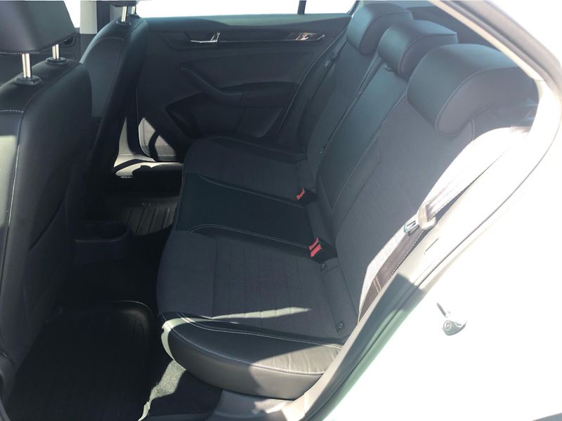 Škoda Rapid 1.4 TSI DSG7°  STYLE - fotka 12 z 29