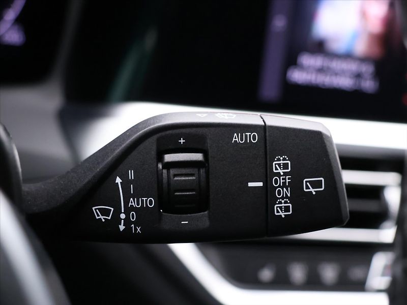 BMW Řada 3 3,0 M340d 250 kW xDrive CZ DPH - fotka 24 z 44