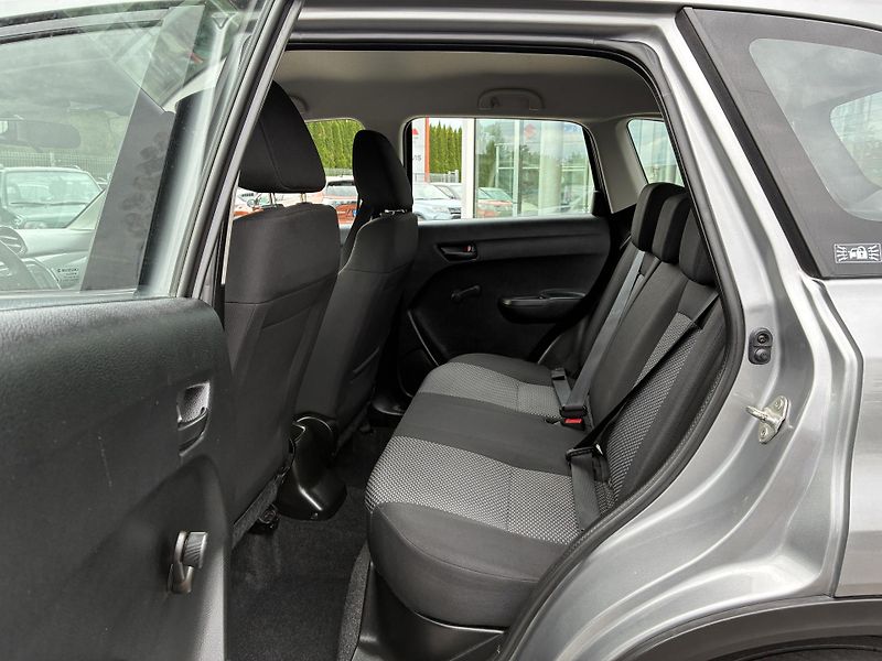 Suzuki Vitara (2018) 1,6VVT Comfort 5MT *ZÁRUKA* - fotka 12 z 18