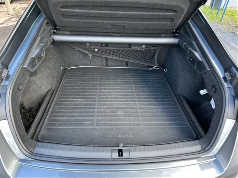 Škoda Octavia 1,4 PHEV 180 RS AT - fotka 6 z 11