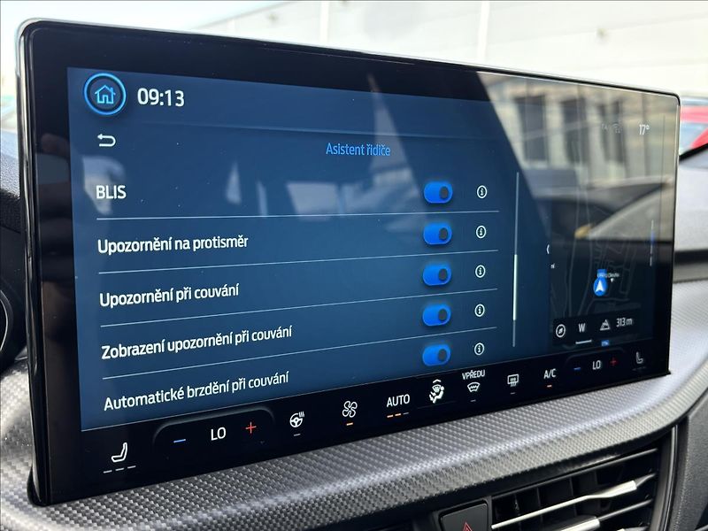 Ford Kuga 2,5 HEV 138kW ST-Line X AWD - fotka 30 z 38