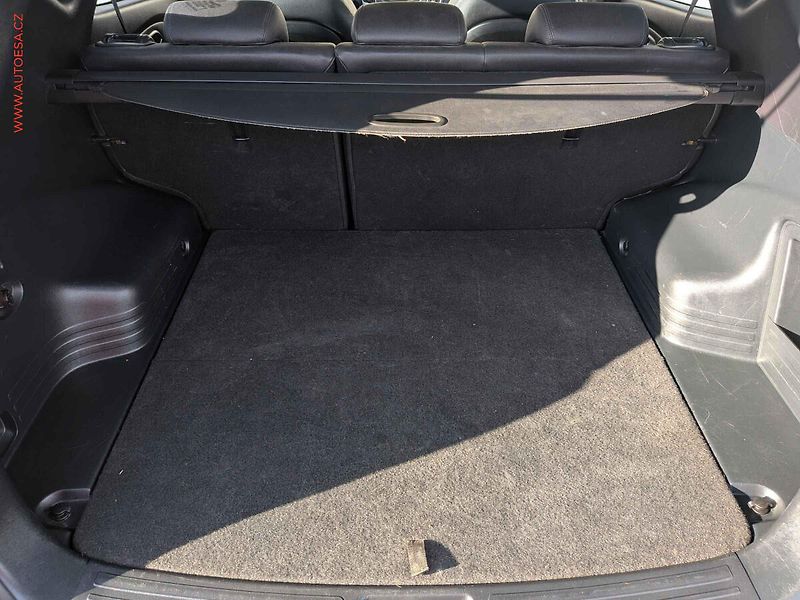Hyundai ix35 (2013) 1.6 GDi, 2.maj,ČR, servis - fotka 7 z 18