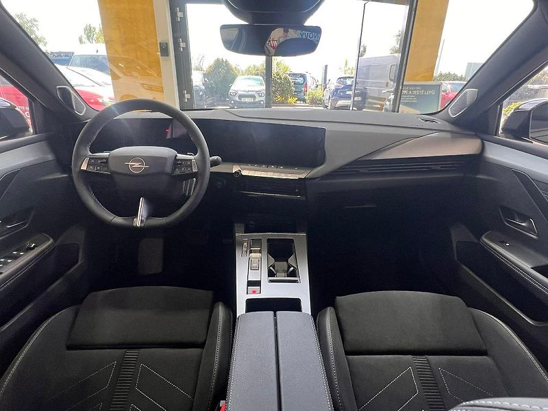 Opel Astra NEW ST GS Hybrid TURBO 145k - fotka 21 z 29
