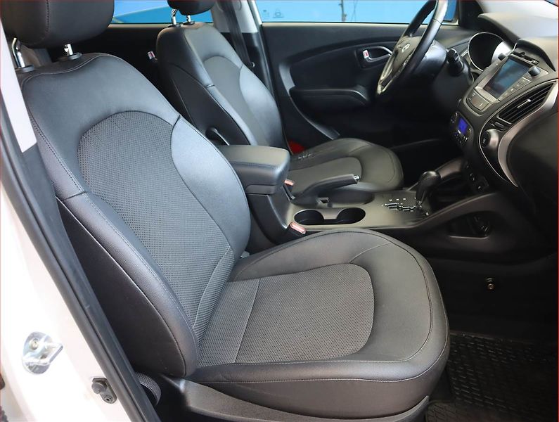 Hyundai ix35 (2014) 2.0 GDI, 4X4, Automat - fotka 9 z 21