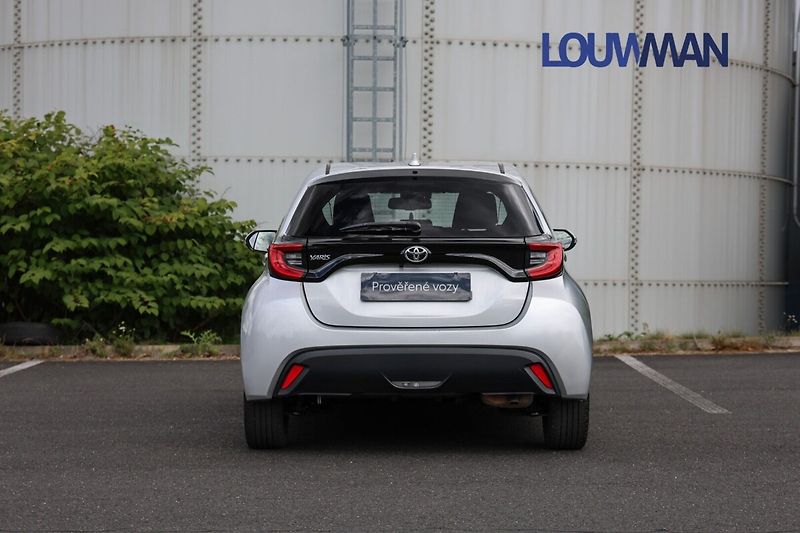 Toyota Yaris COMFORT STYLE TECH - fotka 17 z 18