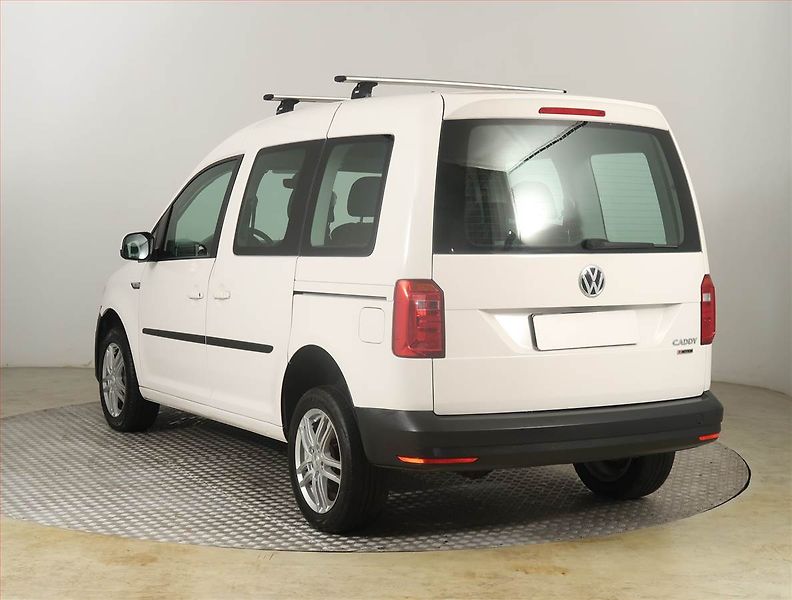 Volkswagen Caddy (2019) 2.0 TDI 4MOTION, 5Míst, ČR - fotka 4 z 17