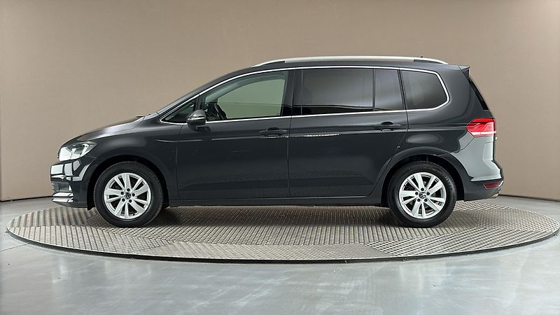 Volkswagen Touran 2.0 TDI Highline - fotka 4 z 24
