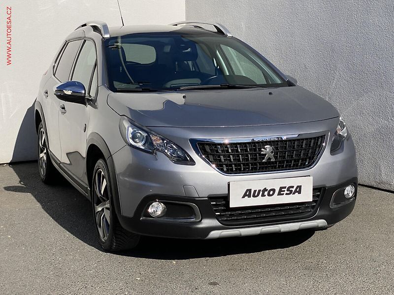 Peugeot 2008 (2017) 1.2 PT, Crossway, panor - fotografie inzerátu