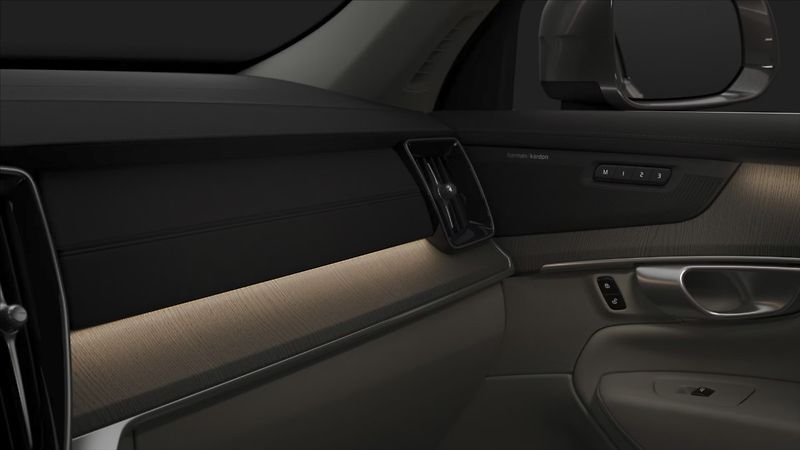 Volvo XC90 (2026) 2,0 B5  Plus Bright - fotka 9 z 12