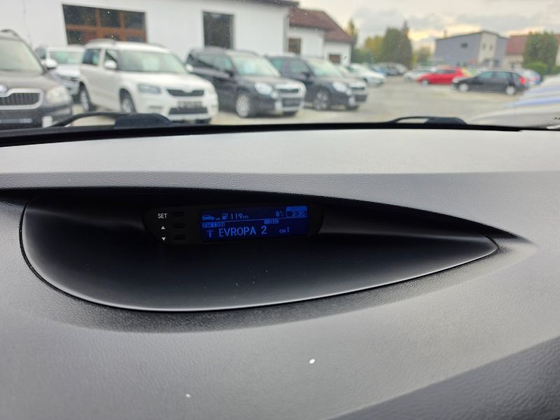 Hyundai i20 (2014) 1.2i Velmi pěkný - fotka 11 z 19