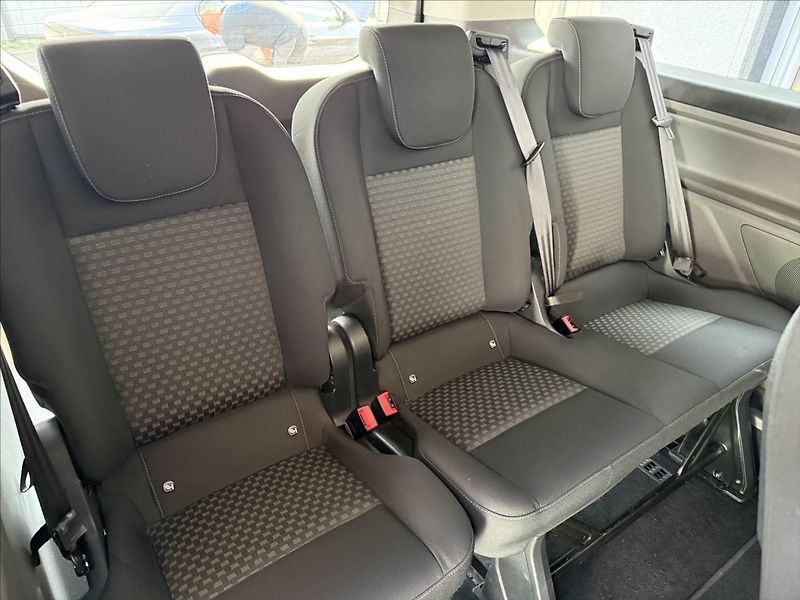 Ford Tourneo Custom 2,0 Long,96kW,po servisu - fotka 11 z 30