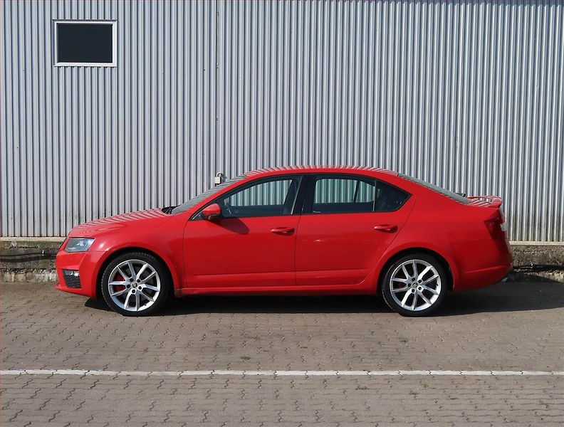 Škoda Octavia (2013) RS 2.0 TDI, Serv.kniha, Xenony - fotka 3 z 19