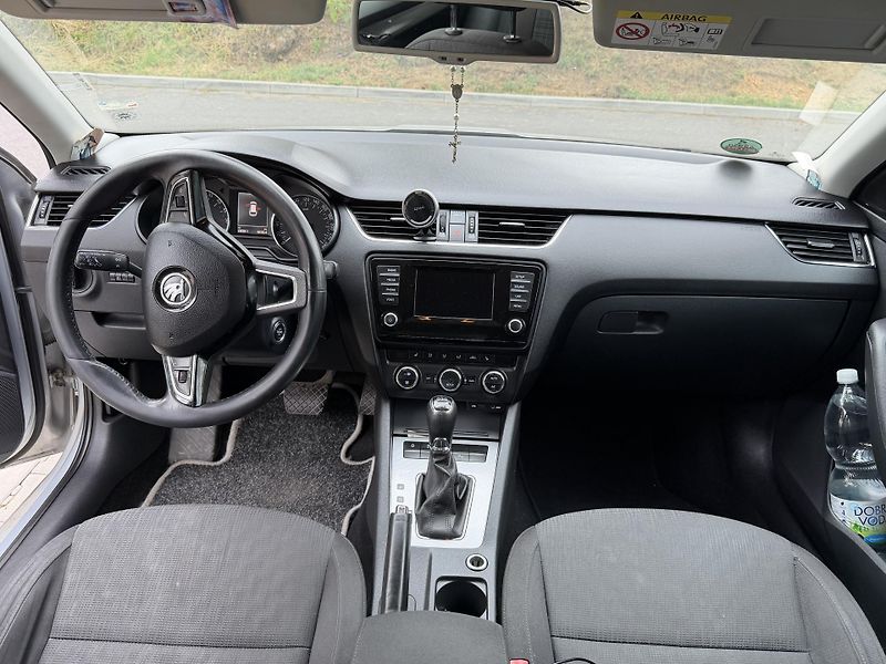 Škoda Octavia (2013) - fotka 22 z 28