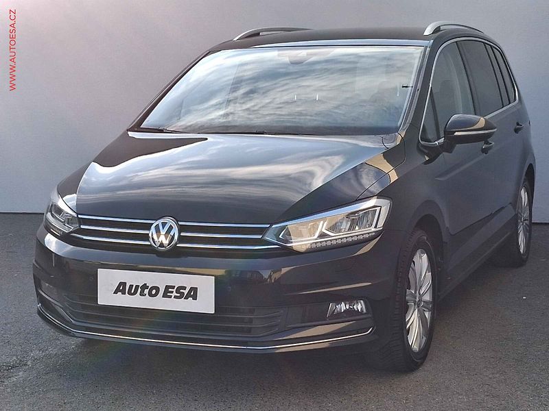 Volkswagen Touran (2018) 1.5 TSi, Highline, DSG, LED - fotka 3 z 19