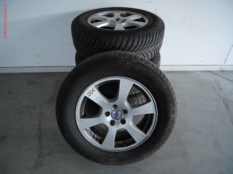 Volvo XC60 (2014) 2.4 D4 AWD, AT, bixen, kamera - fotka 22 z 22