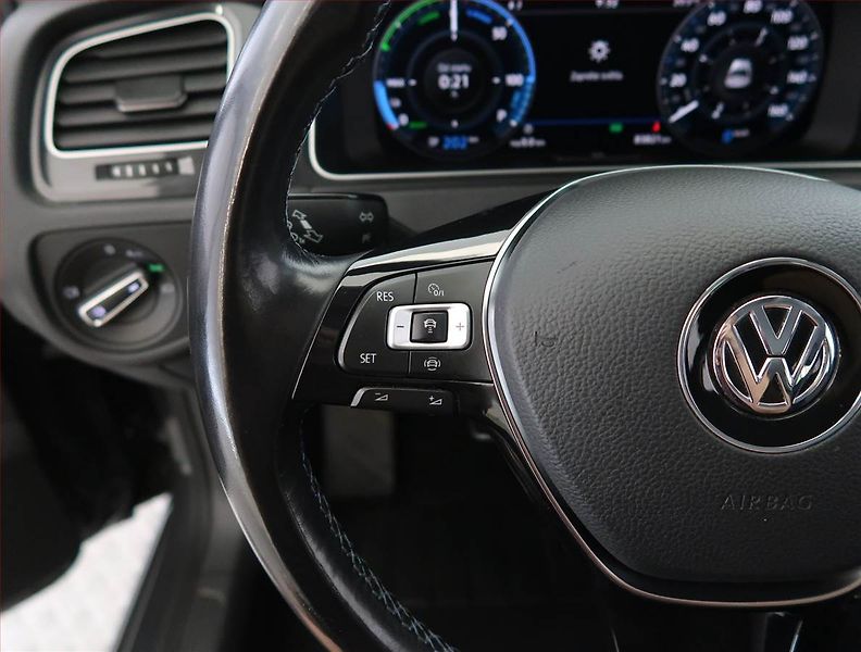 Volkswagen Golf (2020) 32 kWh - 37 Ah, SoH 90% - fotka 20 z 26