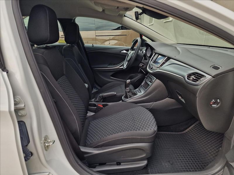 Opel Astra 1.5 CDTi 90kW Edition ST,1Maj - fotka 14 z 49