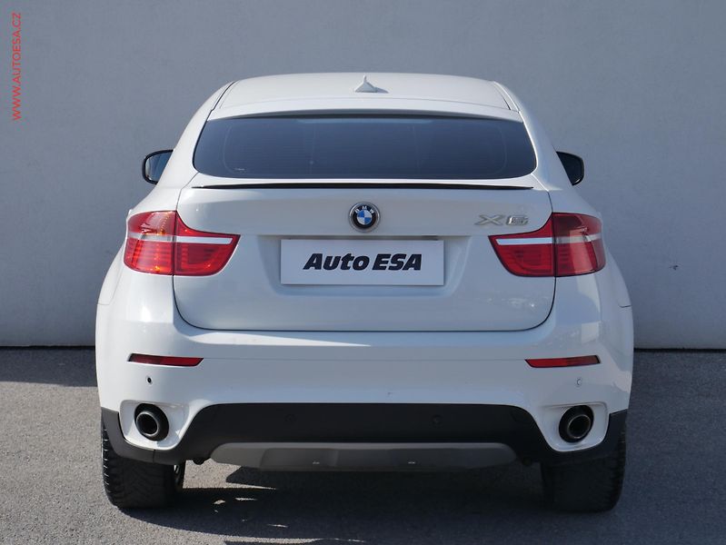BMW X6 (2010) 3.0 D xDrive30d, AT - fotka 5 z 23