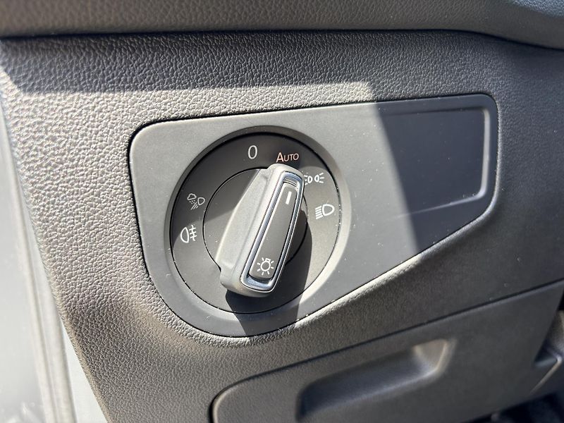 Volkswagen Tiguan 2.0TDI ELEGANCE DSG REZERVACE - fotka 18 z 63