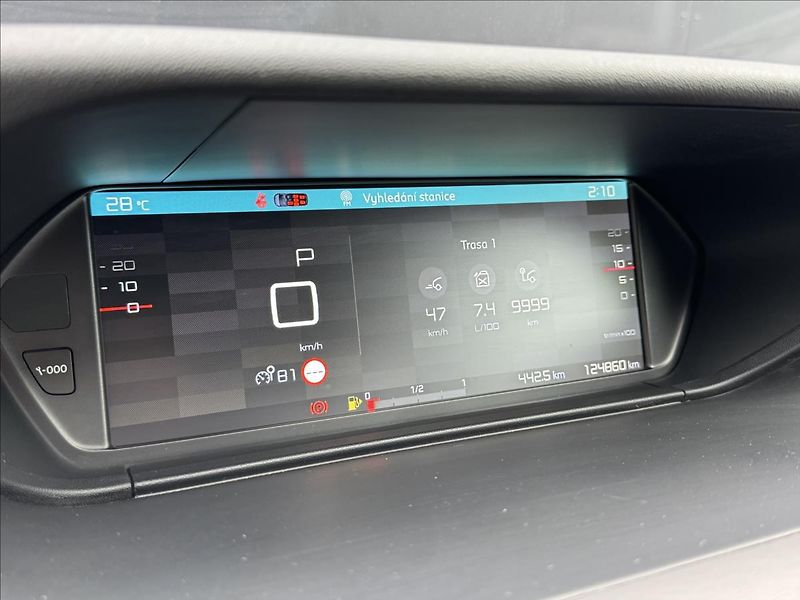 Citroën Grand C4 SpaceTourer 1,2 PureTech 130 EAT8 Feel - fotka 18 z 32