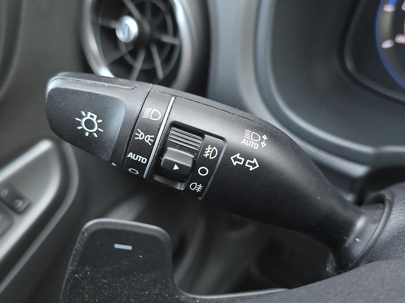 Hyundai Kona (2023) SMART 1.6 GDi HEV 77kW, 1. Maj - fotka 12 z 23