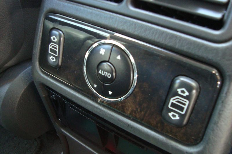 Mercedes-Benz Třídy M (2002) ML 55 AMG, ČR - fotka 28 z 51