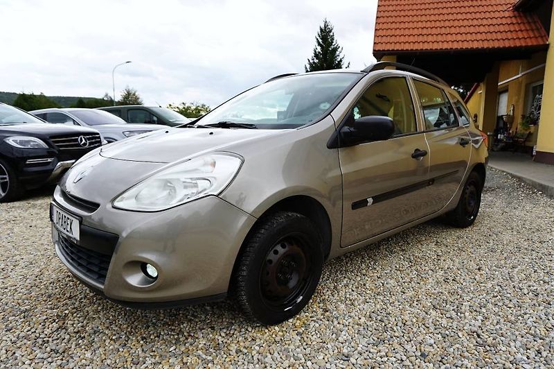 Renault Clio (2009) 1,2 16V 55 kW - fotka 8 z 33