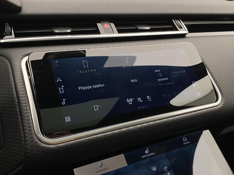 Land Rover Range Rover Velar D200 SE AWD AUT  - fotka 39 z 47