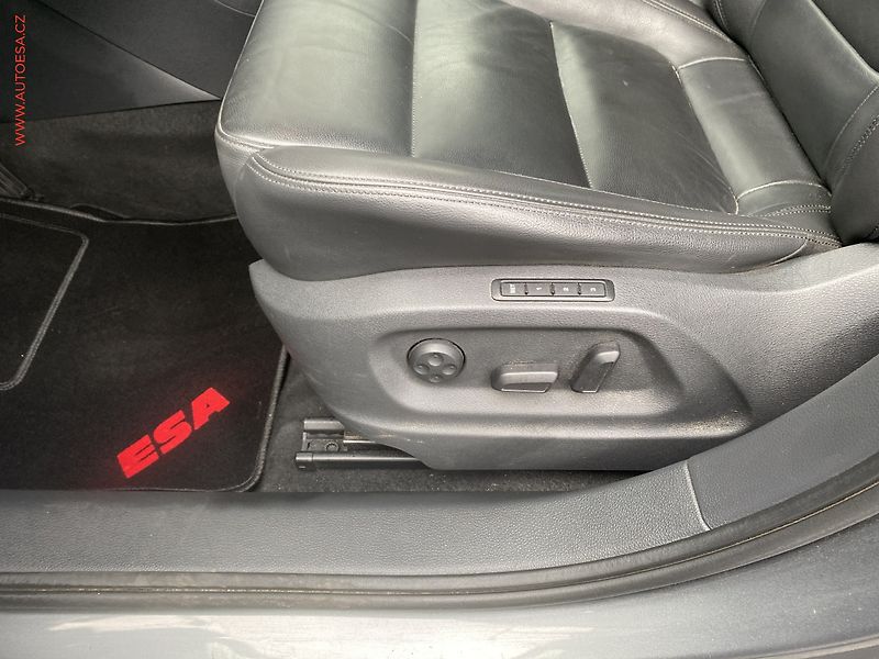 Seat Alhambra (2013) 2.0 TDi, Style, TZ, bixen - fotka 18 z 18