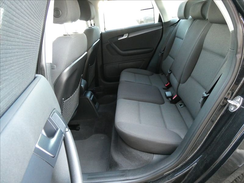Audi A3 1,6 TDi 77kW serviska,digi.kli - fotka 24 z 47