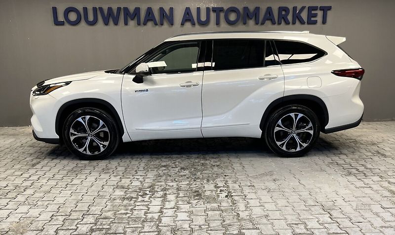 Toyota Highlander 2.5 Hybrid AT EXECUTIVE SKYVIE - fotka 3 z 22