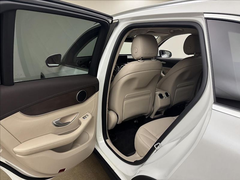 Mercedes-Benz GLC 2,1 OFFR PAK. VZDUCH EXCLUSIVE - fotka 39 z 51