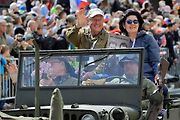 Plzní projel Konvoj svobody. Stovky kusů historické vojenské techniky v neděli projely z Bor do centra města. Ulice lemovaly tisíce diváků