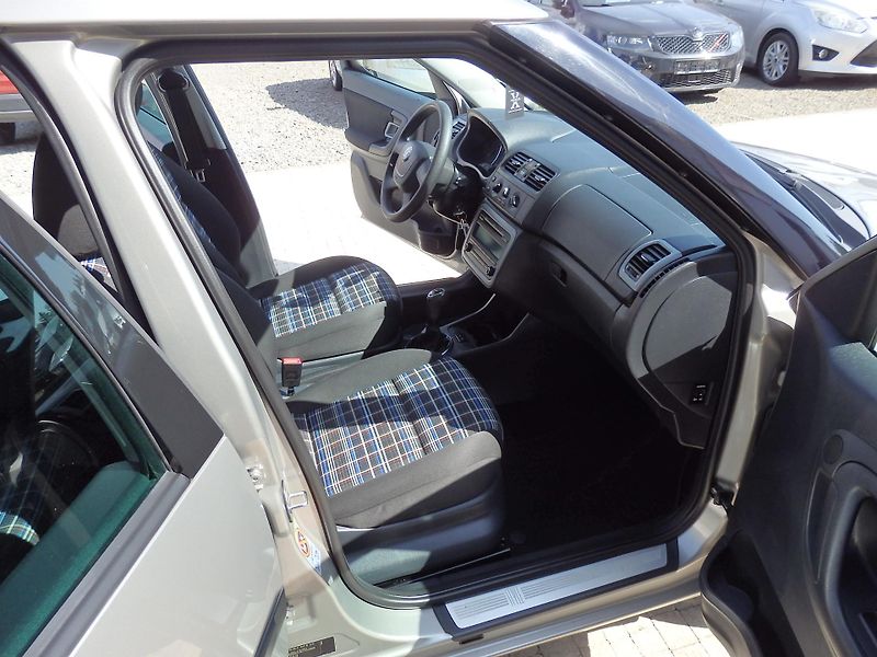 Škoda Roomster 1.2 TSI 63 kW KLIMA, ESP - fotka 10 z 16