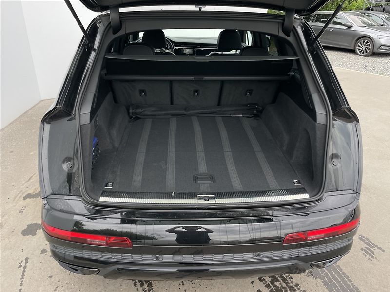 Audi Q7 3,0 50 TDI quattro S line - fotka 23 z 23