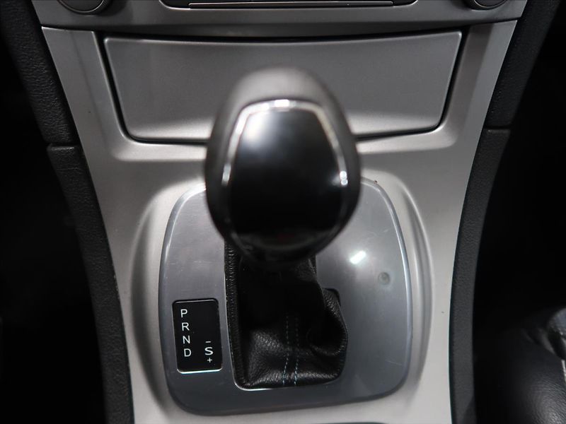 Ford S-MAX 2,0 TDCi 96KW AT Titanium - fotka 26 z 31