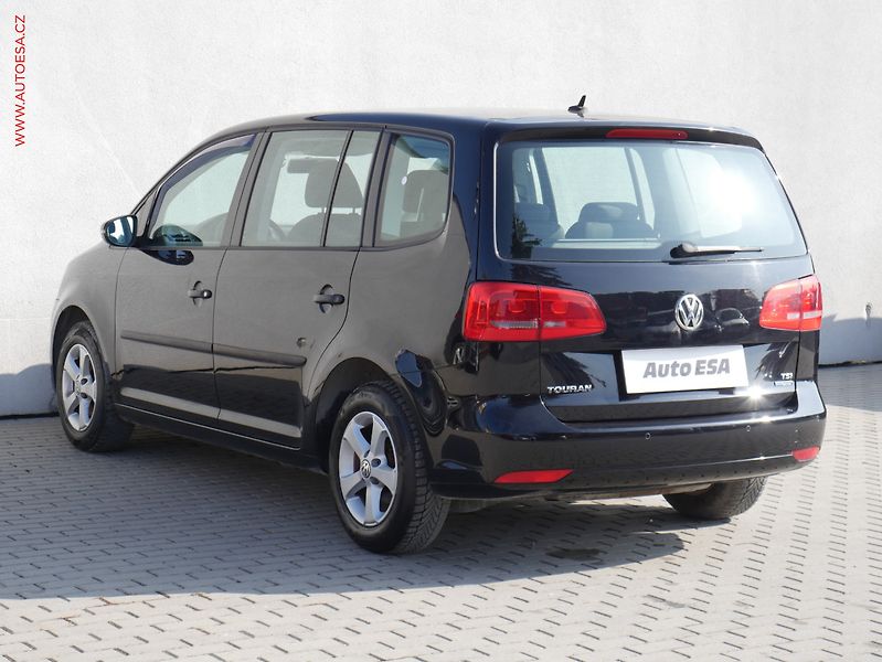 Volkswagen Touran (2010) 1.2 TSi, Trendline, výhřev - fotka 6 z 16