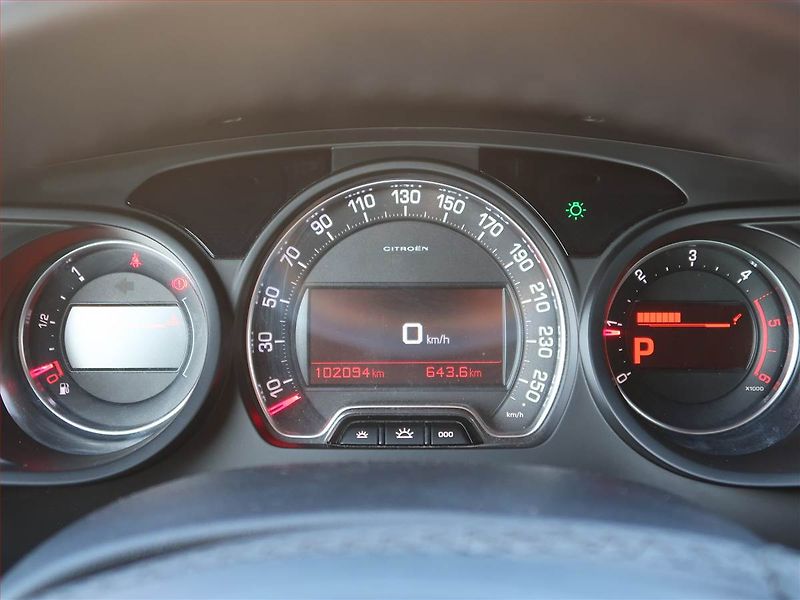 Citroën C5 (2016) Exclusive 2.0 BlueHDI, Automat - fotka 11 z 20