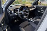 Mercedes-Benz GLB (2024) GLB 200d 4Matic AMG Line - náhled 12