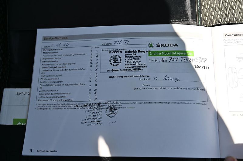 Škoda Octavia 1.6TDI 77KW Ambition rezervace - fotka 48 z 49