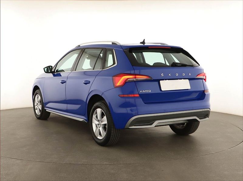 Škoda Kamiq (2021) 1.0 TSI, Automat, Tempomat - fotka 4 z 18
