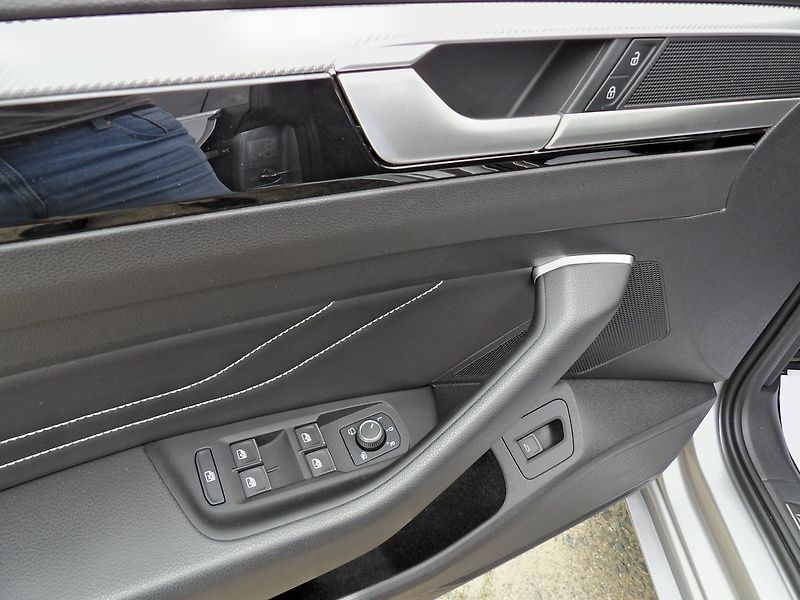 Volkswagen Arteon Shooting Brake 2.0TDI DSG 4Motion Rline Tažné - fotka 20 z 36