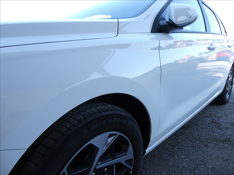 Hyundai i30 1,5 DPI 71kW Family,ČR,záruka - fotka 14 z 46