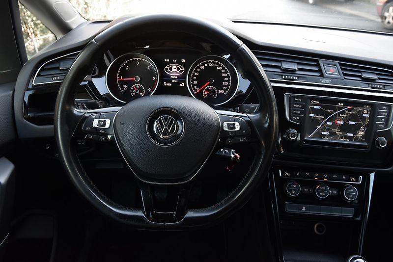 Volkswagen Touran 1.6 TDi 6st COMFORTLINE,7 MÍST - fotka 11 z 50