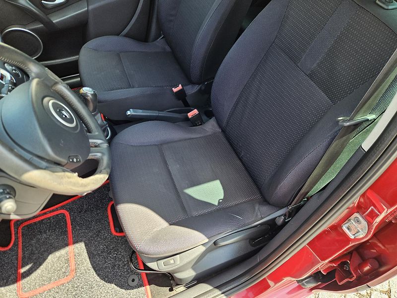 Renault Clio (2008) 1.2, 2x kola, SPLÁTKY  - fotka 11 z 26